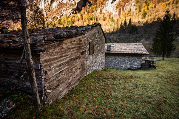 Rural building in mountain village — Stock Photo, Image
