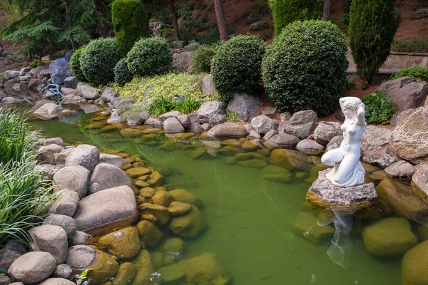 Flores de primavera en el jardín asiático — Foto de stock © smaglov
