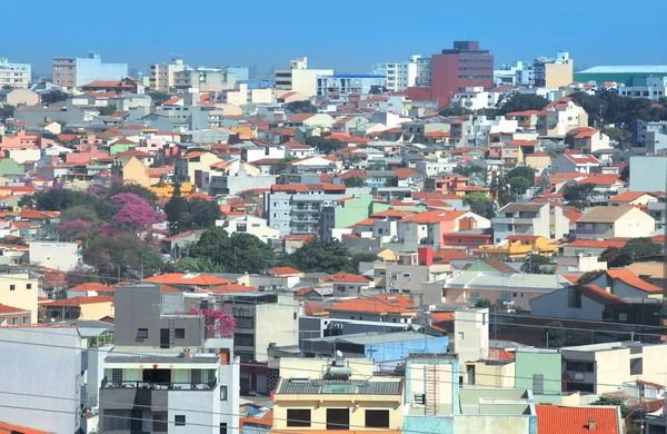 Bâtiments résidentiels et maisons à Sao Paulo — Photo