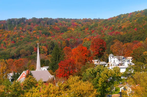 Kerk in kleine stad van Pennsylvania — Stockfoto
