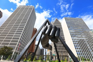DETROIT, MI - 30 AĞUSTOS 2020: Hart Plaza aşağı yukarı Antoine Laumet de La Mothe 'nin bulunduğu bölgede yer almaktadır, Mösyö de Cadillac 1701 yılında Fort Pontchartrain du Detroit' i kurduğunda.