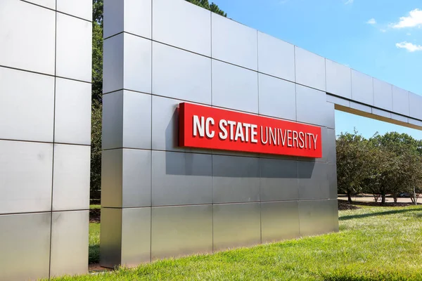 Raleigh Usa September 2020 Main Entrance Sign Shiny Wall North — Stock Fotó