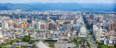 Kyoto, Japonya - 9 Ağustos 2019. Japonya, Kyoto 'nun havadan görünüşü. Kyoto şehri Japonya 'nın 9. büyük şehridir ve 794 yılında kurulmuştur..