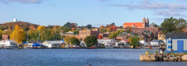 Marquette, MI, ABD - 4 Ekim 2020: Marquette, Michigan Yarımadası 'nın yaklaşık 21.300 nüfuslu en büyük şehridir.. 