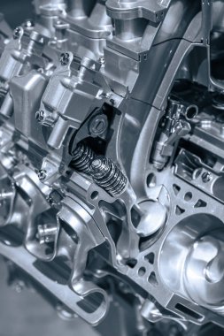 Otomotiv motorunun monokrom bölümünü kes