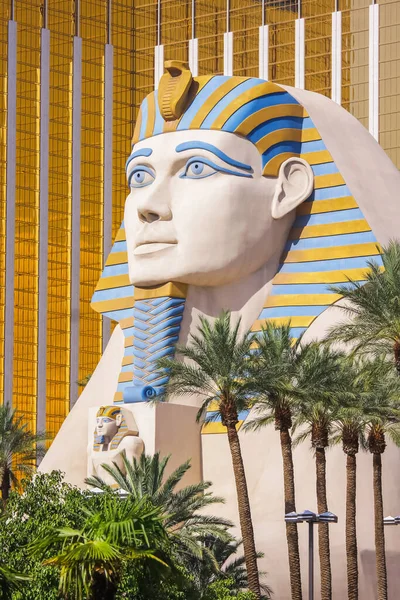 Las Vegas July 2009 Statue Sphinx Foran Luxor Hotel Casino – stockfoto