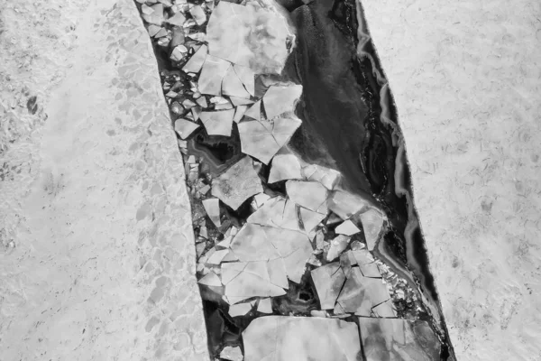 密歇根州上半岛附近休伦湖冰层破碎的空中景观 — 图库照片