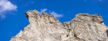 Colorado 'daki Tanrıların Bahçesi eyalet parkında uzun beyaz kayalar.