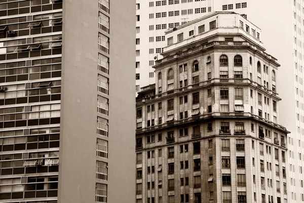 Hoog historische gebouw — Stockfoto