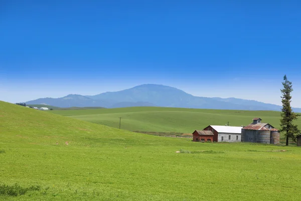 Schilderachtige boerderij landschap — Stockfoto