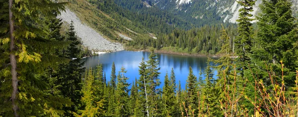 Louise lake — Stock Photo, Image