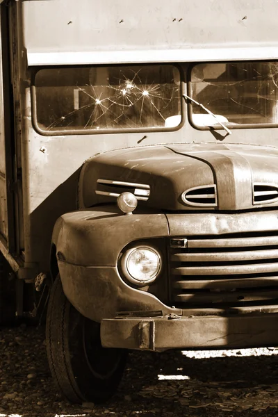 Camion abandonné classique — Photo