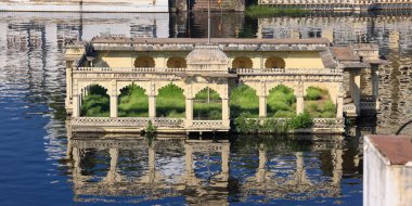 Natni ka Chabutra 'nın manzarası. Anıt. Maharana Jawan Singh Udaipur, Hindistan 'da Natni' yi onurlandırmak için bir platform inşa etti..