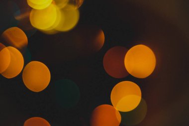 Altın Noel ışıkları. Bulanık arkaplan