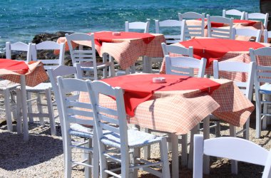 Tipik Akdeniz restoranı tablolar