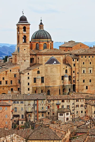 Cenário urbano de Urbino, Itália — Fotografia de Stock