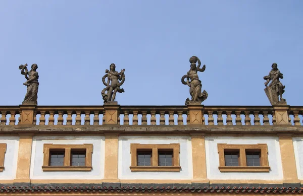 Renaissance stijl paleis in Praag — Stockfoto