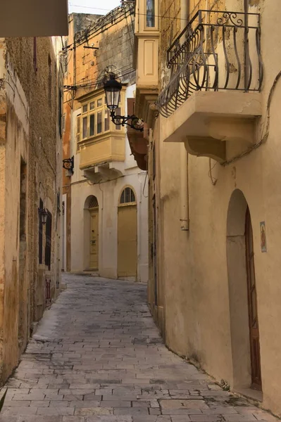 马耳他戈佐拉巴特市的城市景观 — 图库照片