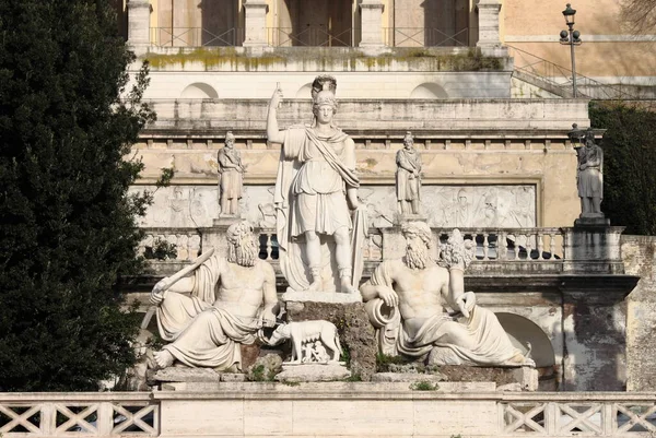 Standbeeld Van Godin Roma Het Popolo Plein Van Rome Italië — Stockfoto