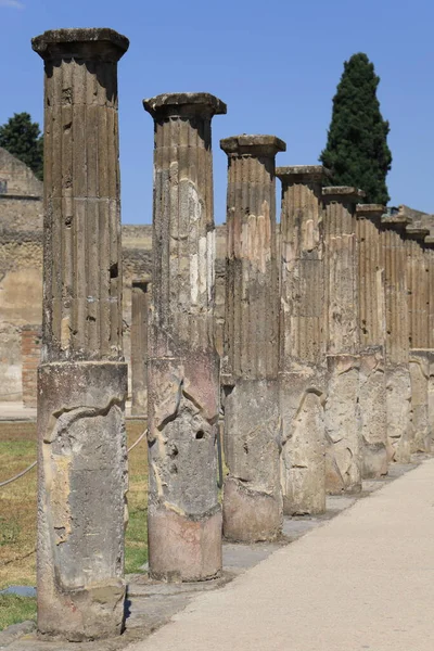 Στήλες Στην Κατεστραμμένη Αρχαία Πόλη Πομπηία Ιταλία — Φωτογραφία Αρχείου