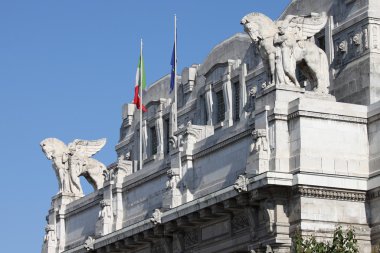 milan Merkez railstation'ın