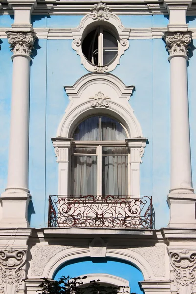 Ренесанс балкон — стокове фото