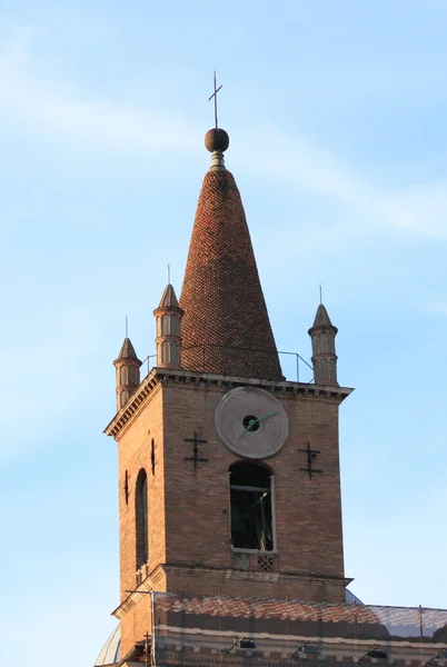 Mittelalterlicher Glockenturm — Stockfoto