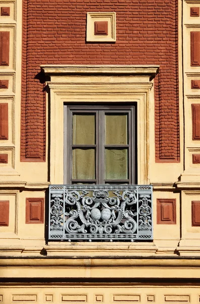 Ventana barroca en Sevilla —  Fotos de Stock