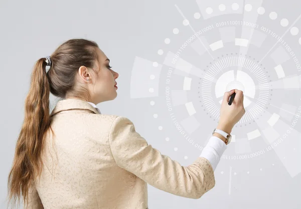 Technologie der Zukunft. Frau arbeitet mit futuristischem Interface — Stockfoto