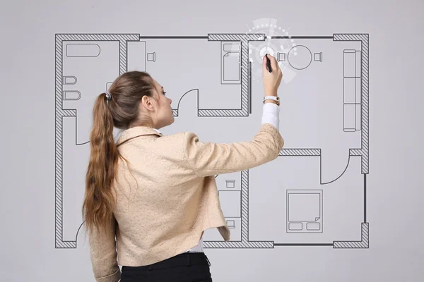 Arquitecta que trabaja con un plan de apartamentos virtual — Foto de Stock