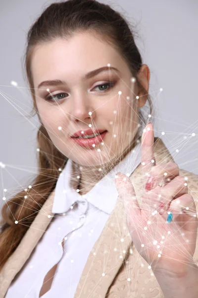 Globales Netzwerk-Verbindungskonzept, Frau arbeitet mit futuristischer Schnittstelle. — Stockfoto