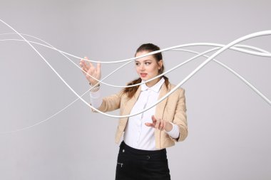 Elektrik kablolar ve teller, kadınla kavisli çizgiler