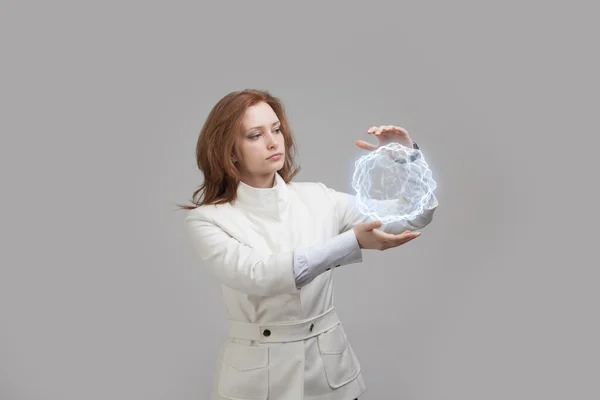 Mulher com brilhante bola de energia mágica . — Fotografia de Stock