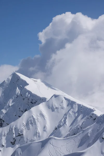山风景，滑雪胜地红波利亚纳。俄罗斯索契，高加索山脉. — 图库照片