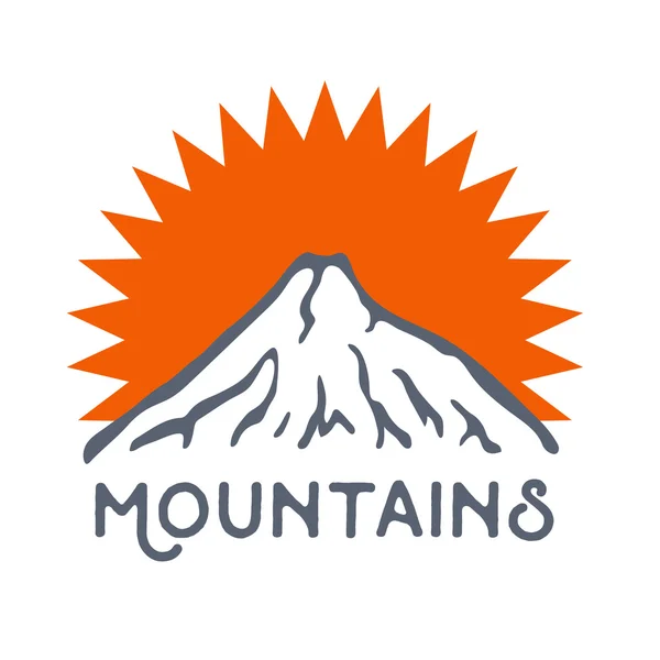 Logotipo de montanhas com raios de sóis, ilustração de ícone de vetor —  Vetores de Stock
