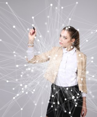 Dünya çapında ağ veya kablosuz Internet bağlantısı fütüristik konsept. Bağlantılı noktalar ile çalışan kadın.