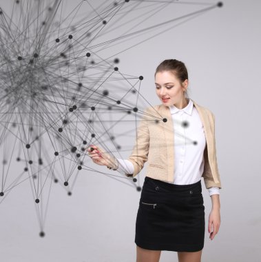 Dünya çapında ağ veya kablosuz Internet bağlantısı fütüristik konsept. Bağlantılı noktalar ile çalışan kadın.