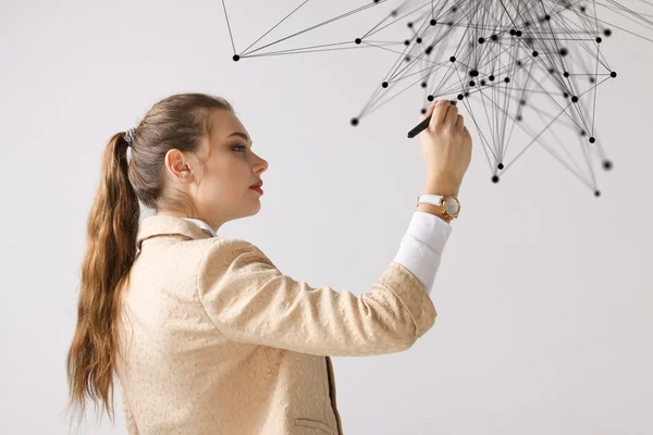 Concepto futurista de red mundial o conexión inalámbrica a Internet. Mujer trabajando con puntos vinculados . — Foto de Stock