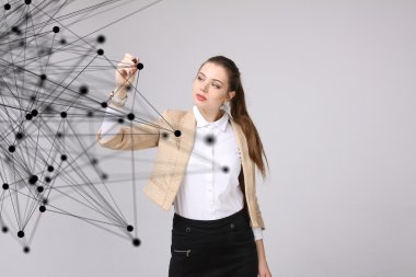 Dünya çapında ağ veya kablosuz Internet bağlantısı fütüristik konsept. Bağlantılı noktalar ile çalışan kadın.