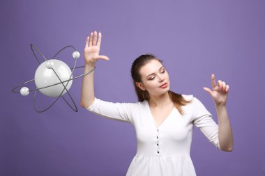 Kadın bilim atom modeli, araştırma kavramı ile