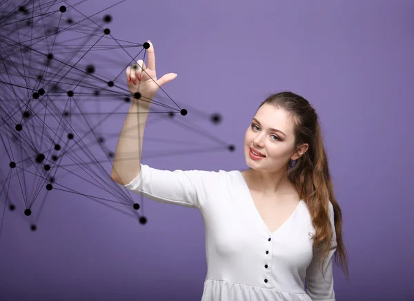 Rede mundial ou conexão de internet sem fio conceito futurista. Mulher trabalhando com pontos ligados . — Fotografia de Stock