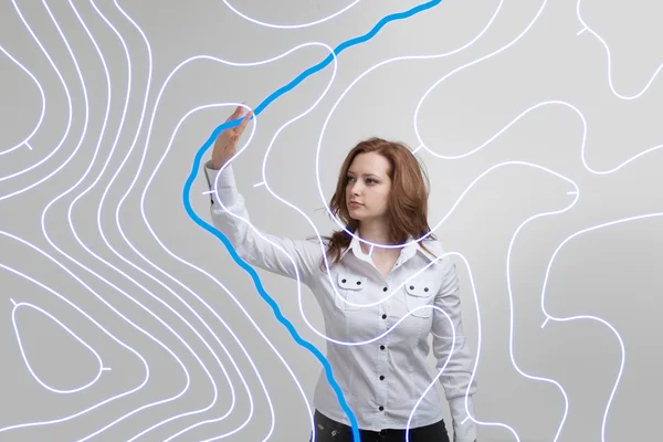 Έννοια συστήματα γεωγραφικών πληροφοριών, επιστήμονας γυναίκα που εργάζεται με φουτουριστικό Gis διεπαφή σε μια διαφανή οθόνη. — Φωτογραφία Αρχείου