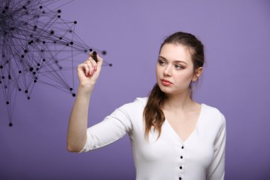 Dünya çapında ağ veya kablosuz Internet bağlantısı fütüristik konsept. Bağlantılı noktalar ile çalışan kadın.