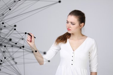 Dünya çapında ağ veya kablosuz Internet bağlantısı fütüristik konsept. Bağlantılı noktalar ile çalışan kadın.