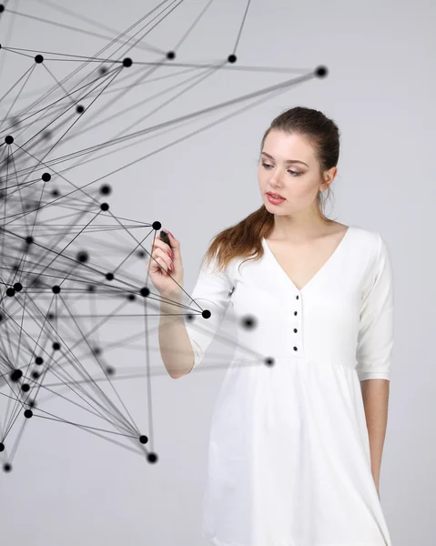 Wereldwijd netwerk of draadloos internet verbinding futuristische concept. Vrouw die werkt met gekoppelde stippen. — Stockfoto