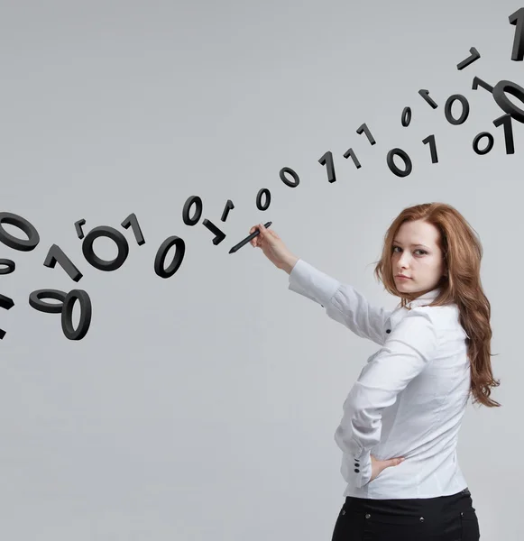 Frau, die mit binärem Code arbeitet, Konzept der digitalen Technologie. — Stockfoto