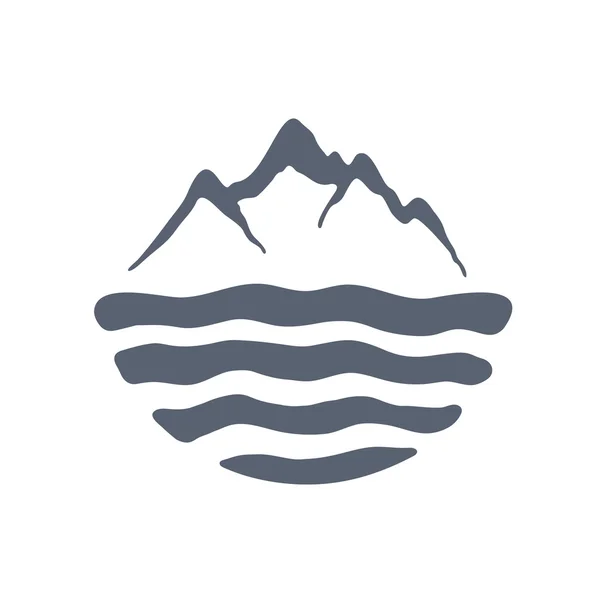 Bergkette über einem See, Meer oder Ozean, Outdoor-Logo-Vektor-Illustration. — Stockvektor