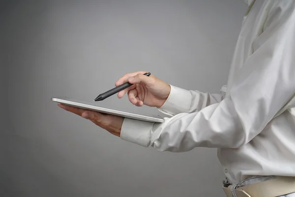 Man working on Tablet with Stylus — Stock Photo, Image