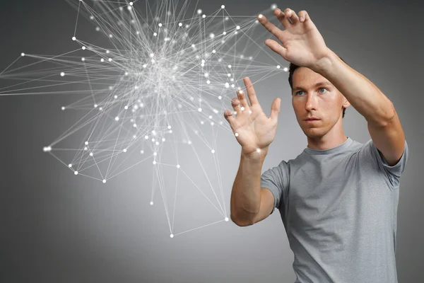 Hombre trabajando con puntos vinculados. Concepto de conexión inalámbrica . —  Fotos de Stock