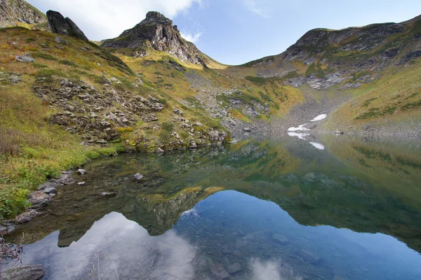 Горное озеро в Абхазии. Кавказ . — стоковое фото